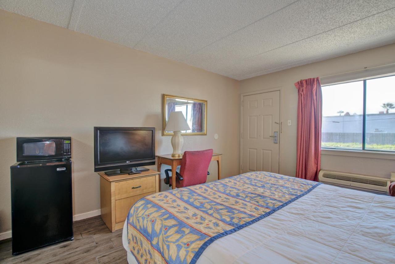 Americas Best Value Inn Λαρέντο Εξωτερικό φωτογραφία