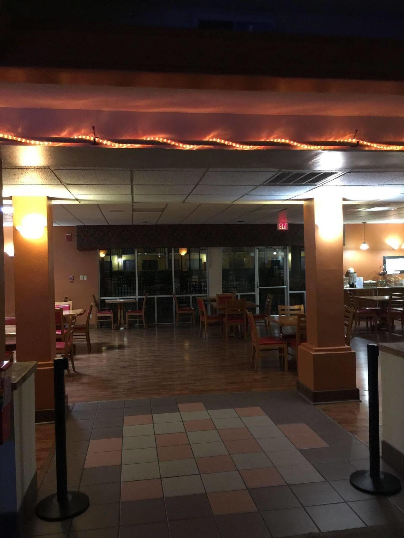 Americas Best Value Inn Λαρέντο Εξωτερικό φωτογραφία